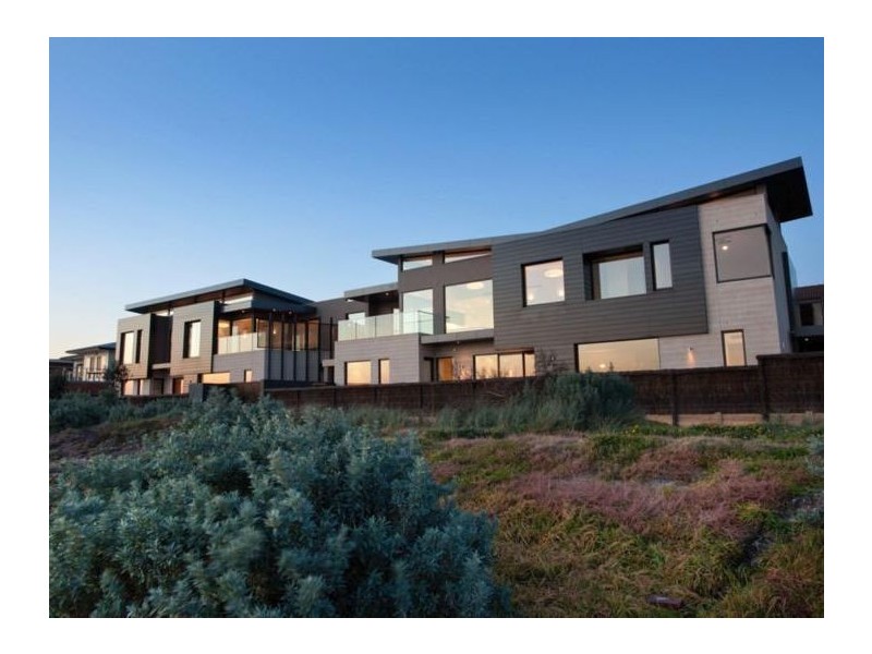 2/7 Kara Grove, Aspendale VIC 3195