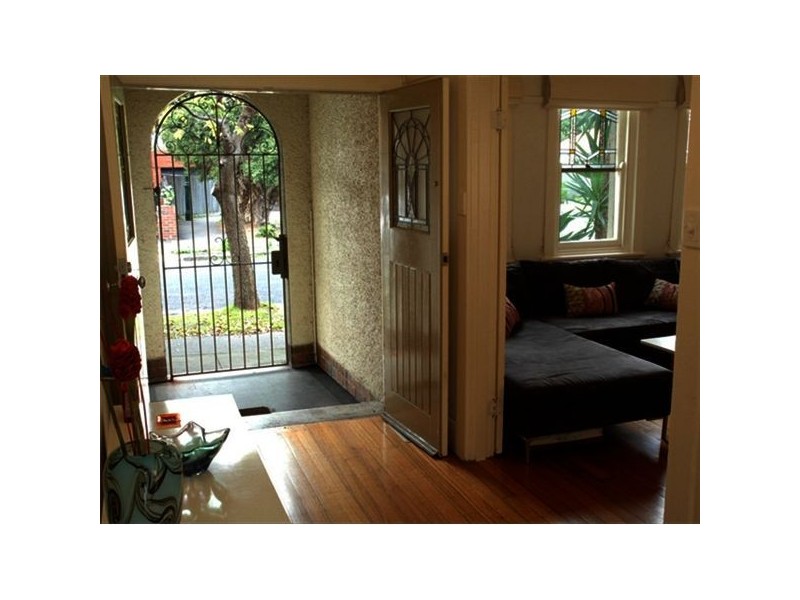 11 Hammerdale Avenue, St Kilda East VIC 3183