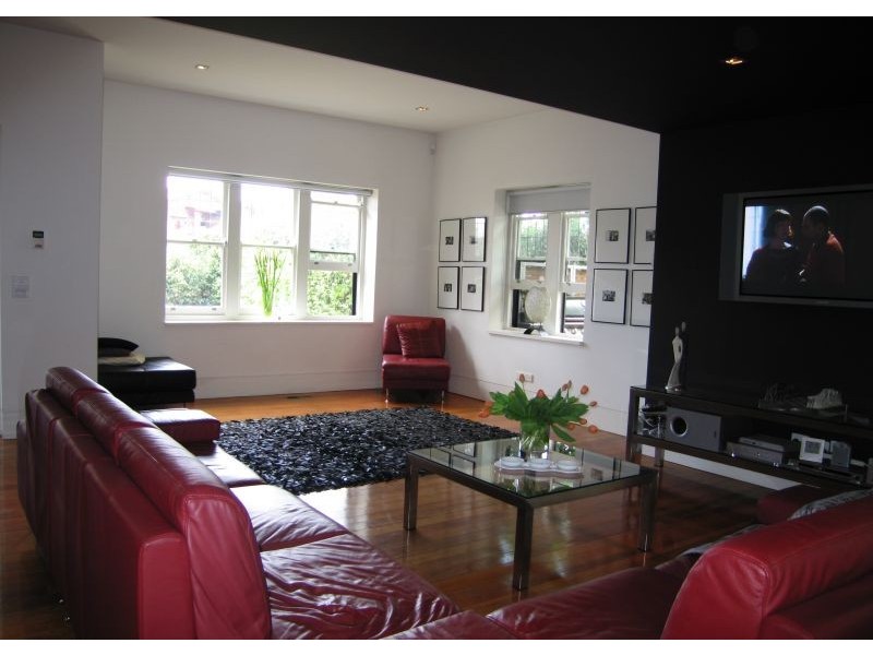 6 Glenhuntly Road, Elwood VIC 3184