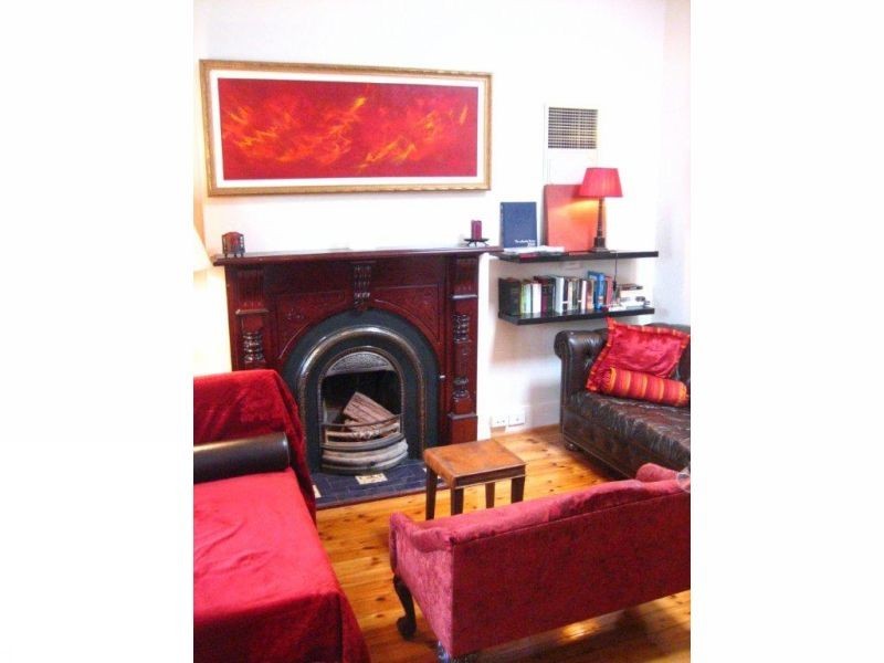 6 Hood Street, Elwood VIC 3184