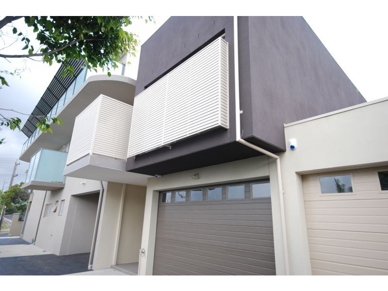 4/16 Lind Street, Strathmore VIC 3041