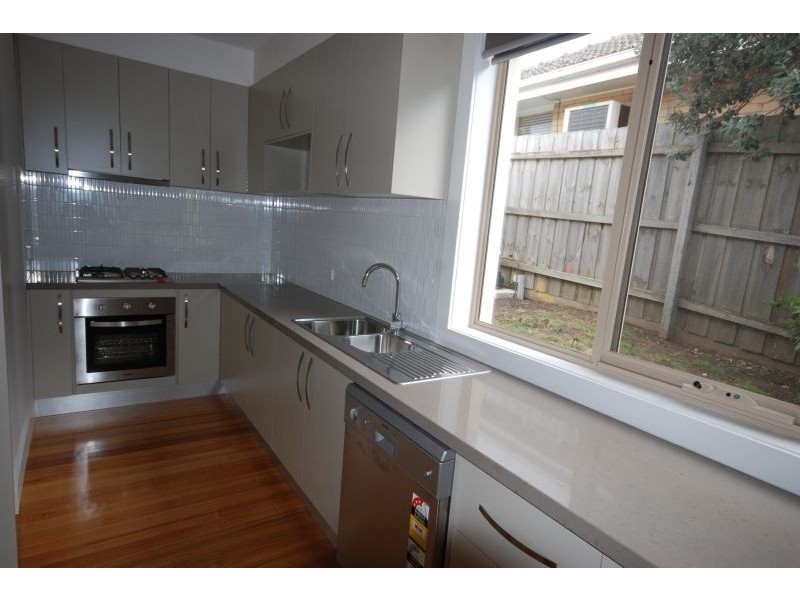 5/16 Lind Street, Strathmore VIC 3041