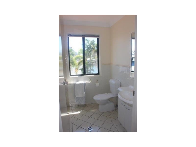 52 Villa Edgewater Harbourview Court, Cleveland QLD 4163