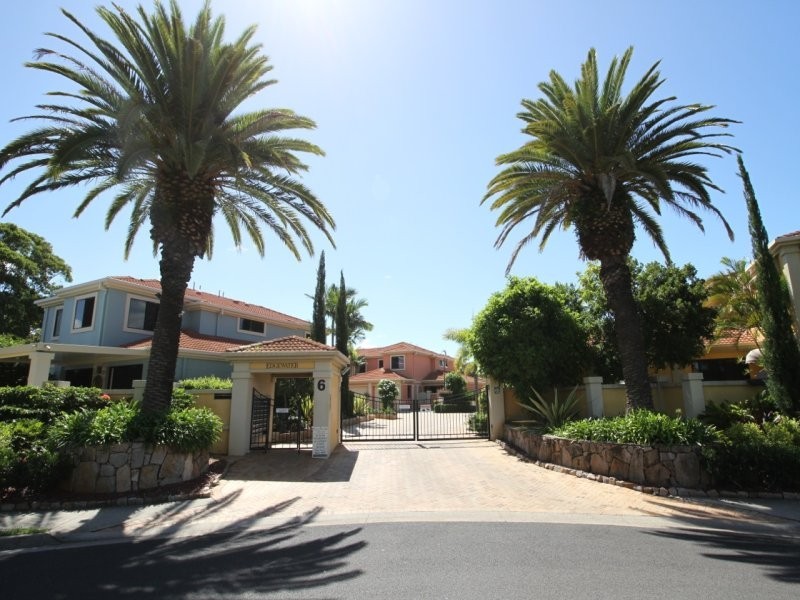 52 Villa Edgewater Harbourview Court, Cleveland QLD 4163