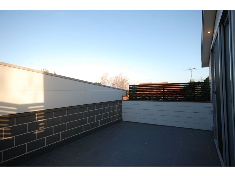 1/290 Pascoe Vale Road, Essendon VIC 3040