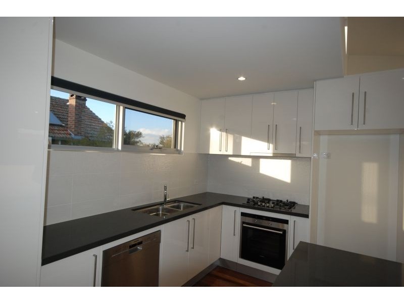 1/290 Pascoe Vale Road, Essendon VIC 3040