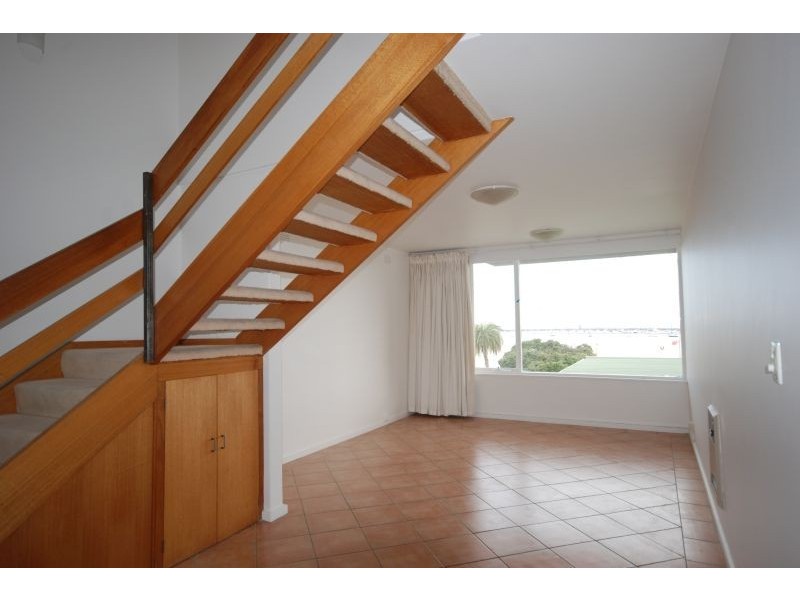 15/321 Beaconsfield Parade, St Kilda West VIC 3182