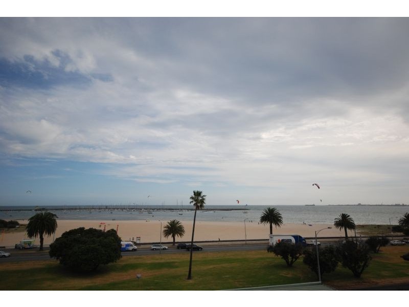 15/321 Beaconsfield Parade, St Kilda West VIC 3182