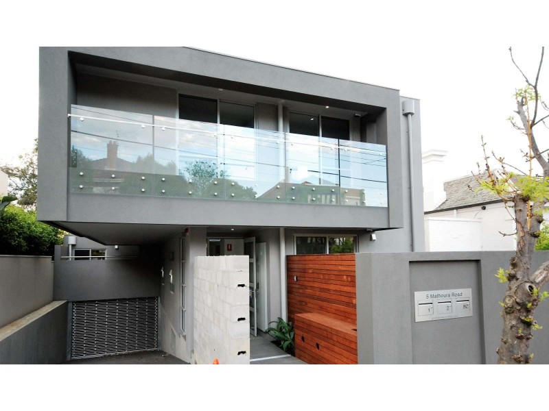 1/5 Mathoura Road, Toorak VIC 3142