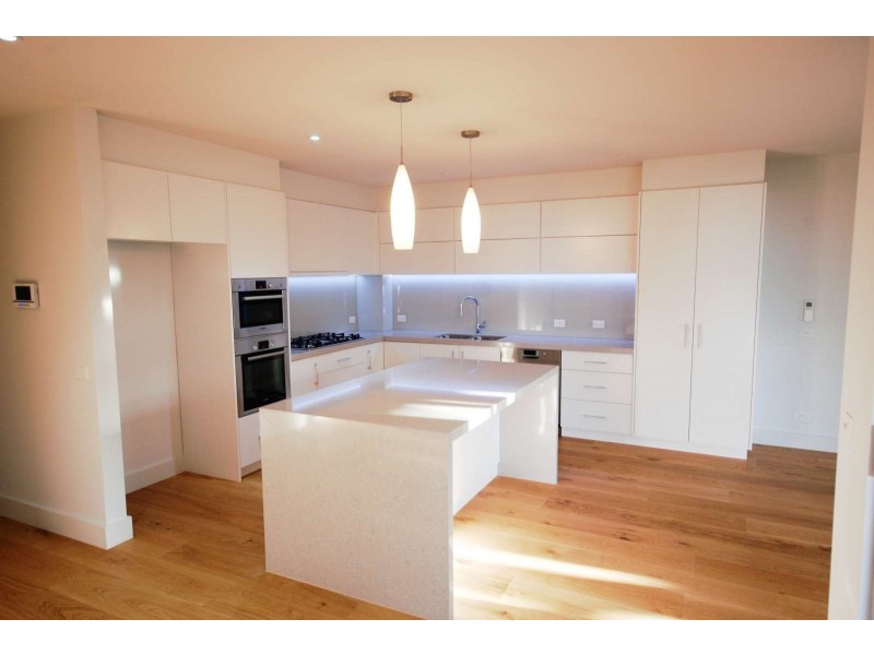 1/5 Mathoura Road, Toorak VIC 3142