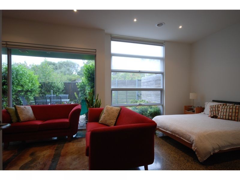 17 Park Drive, Clifton Hill VIC 3068