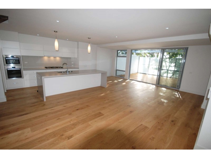 5 Mathoura Road, Toorak VIC 3142