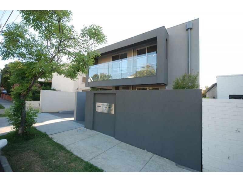 5 Mathoura Road, Toorak VIC 3142