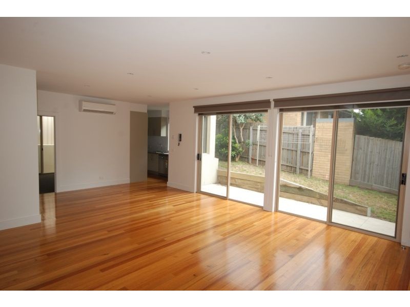 5/16 Lind Street, Strathmore VIC 3041