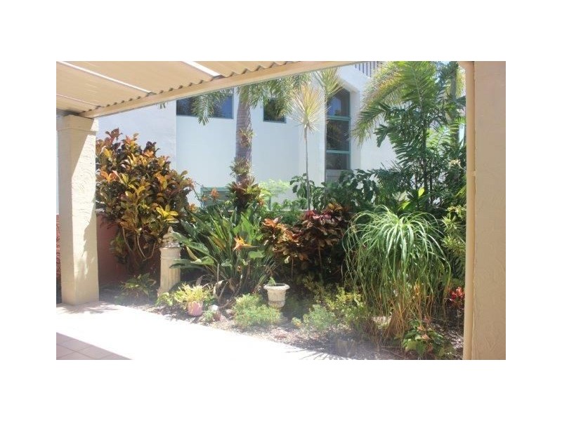 52 Villa Edgewater Harbourview Court, Cleveland QLD 4163