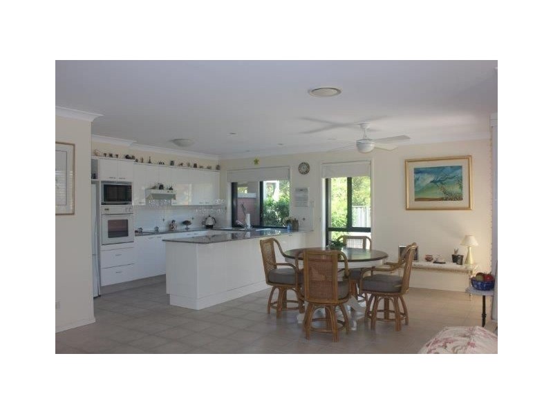 52 Villa Edgewater Harbourview Court, Cleveland QLD 4163