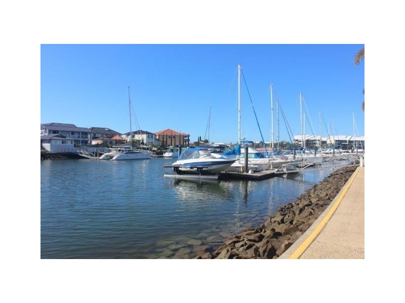 52 Villa Edgewater Harbourview Court, Cleveland QLD 4163