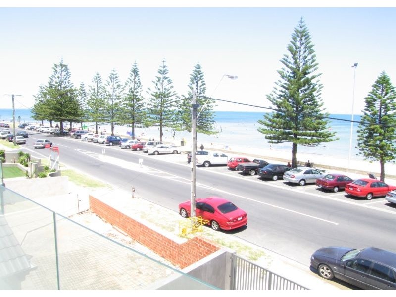 117B Esplanade, Altona VIC 3018