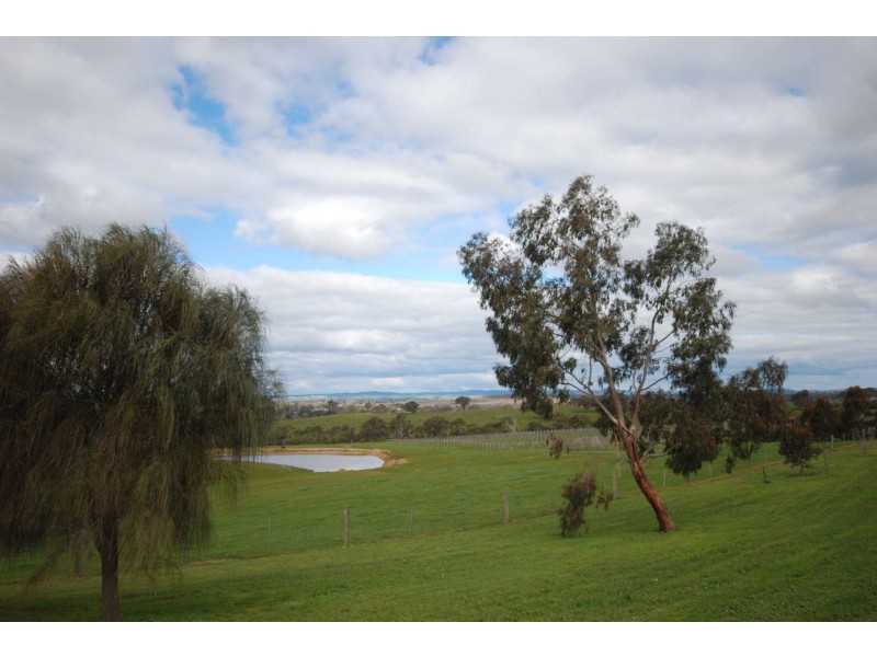 ‘Ruperts Ridge’ 843 MetcalfeRedesdale Road, Redesdale VIC 3444