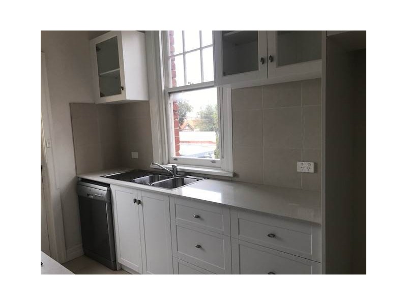 4/68 Marine Parade, Elwood VIC 3184