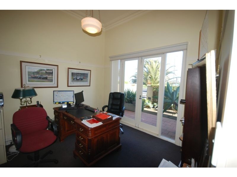 279 Beaconsfield Parade, Middle Park VIC 3206