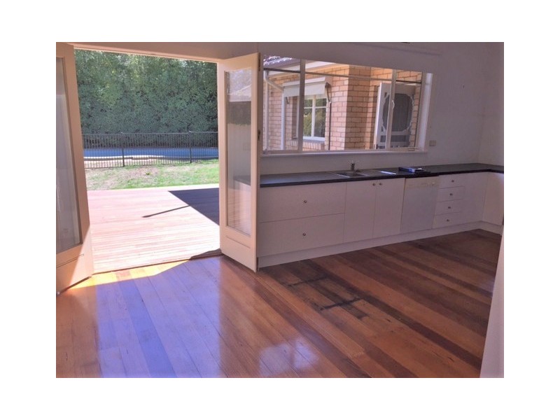 77 Madeline Street, Glen Iris VIC 3146