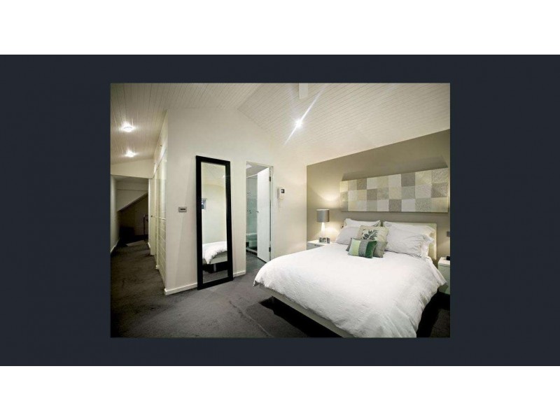 10 Langridge Street, Middle Park VIC 3206