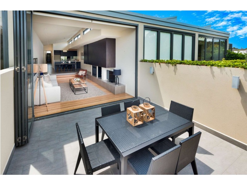 8B Urquhart Street, Northcote VIC 3070