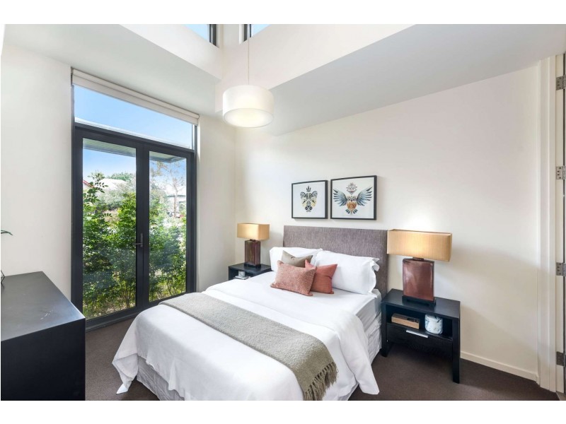 8B Urquhart Street, Northcote VIC 3070