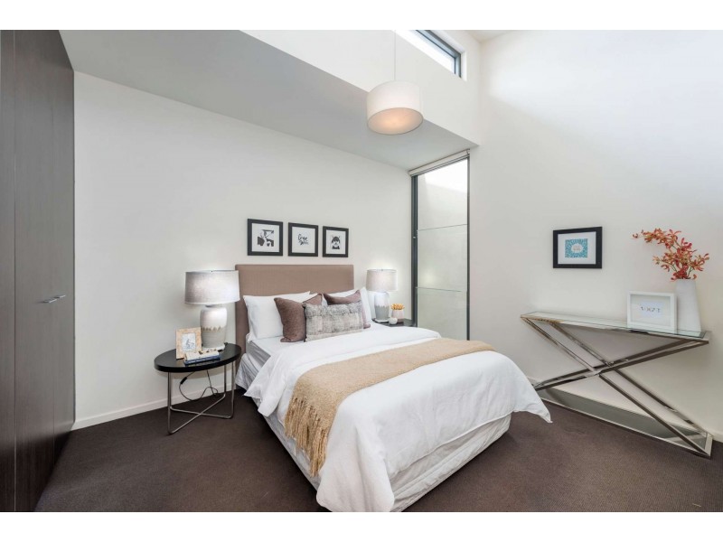 8B Urquhart Street, Northcote VIC 3070