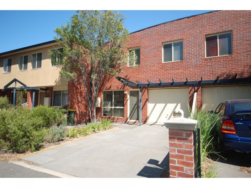 22 Eva Buhlert Close, Brunswick VIC 3056