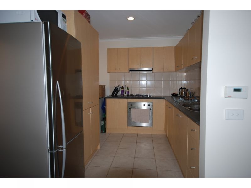 22 Eva Buhlert Close, Brunswick VIC 3056