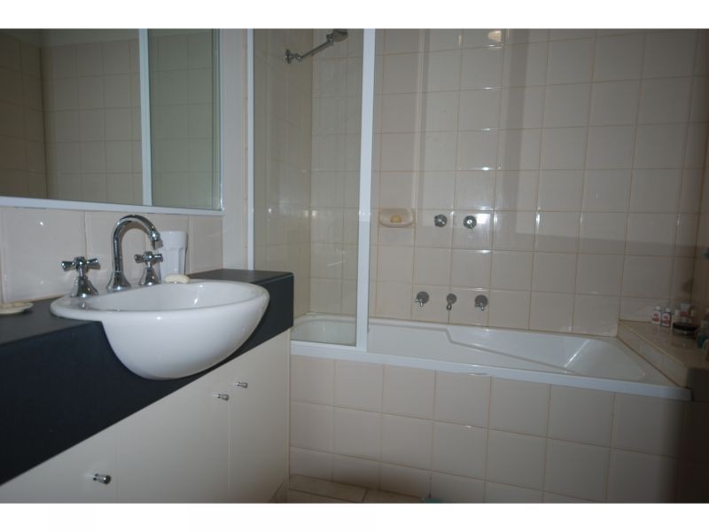 22 Eva Buhlert Close, Brunswick VIC 3056