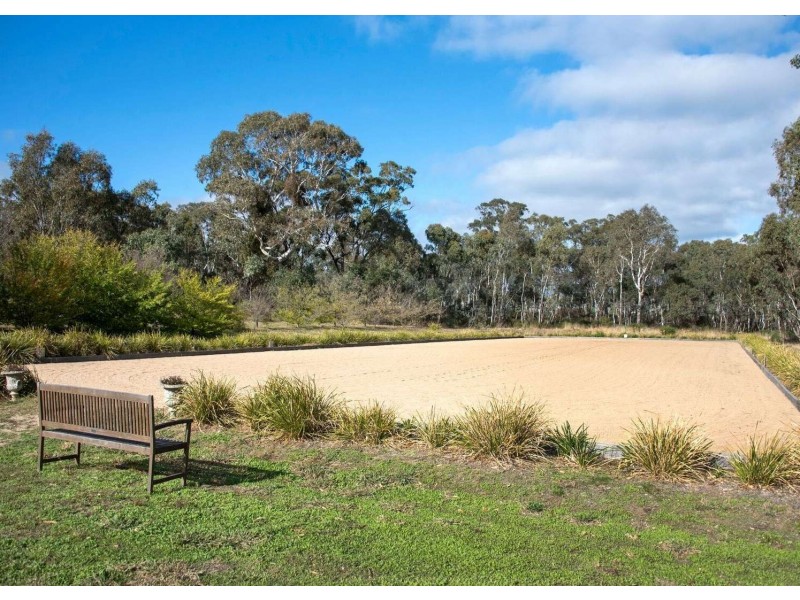 61 Thompsons Road, Harcourt VIC 3453