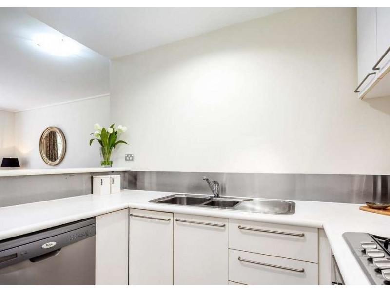 18/1 Wellington Crescent, East Melbourne VIC 3002