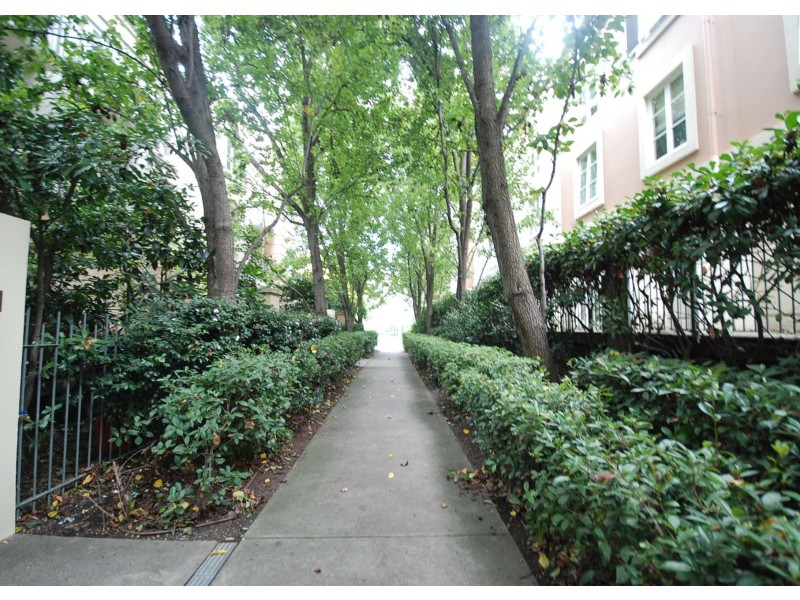 18/1 Wellington Crescent, East Melbourne VIC 3002