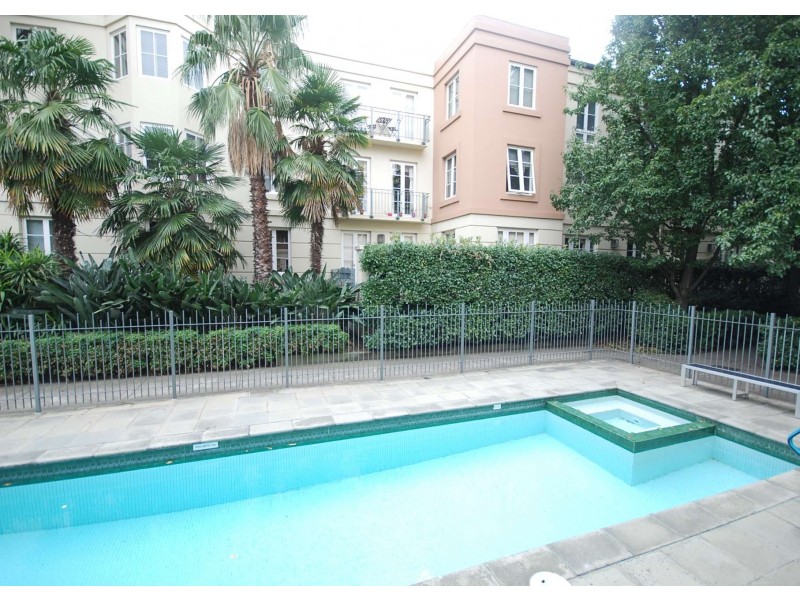 18/1 Wellington Crescent, East Melbourne VIC 3002