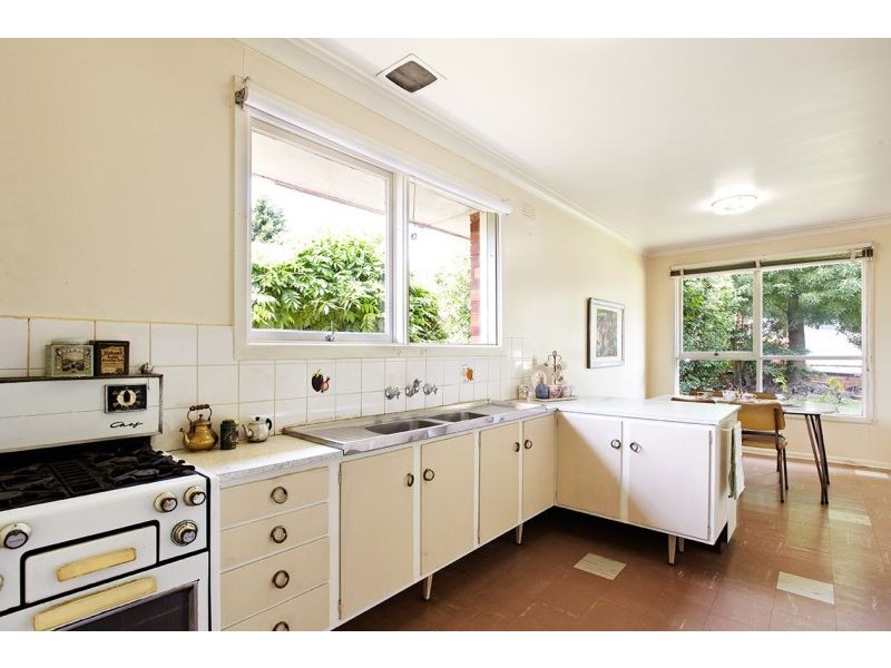 2 Lantana Street, Blackburn North VIC 3130