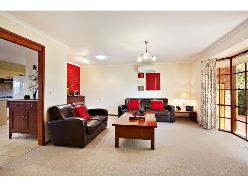 2/1 Beck Street, Blackburn VIC 3130