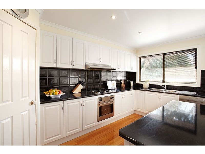 3/6 Halls Parade, Mitcham VIC 3132