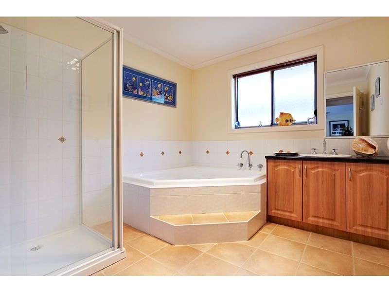 3/6 Halls Parade, Mitcham VIC 3132