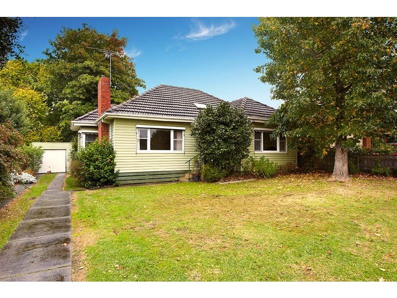 35 Hunter Drive, Blackburn South VIC 3130