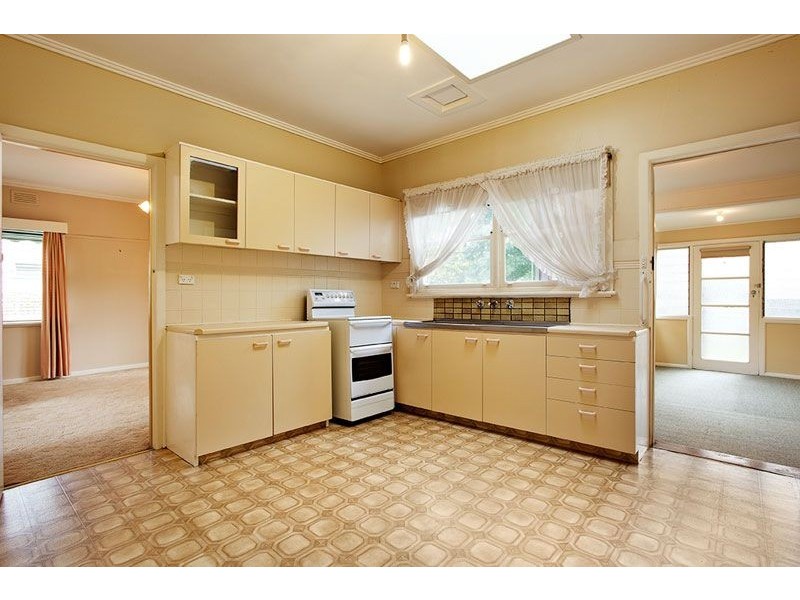 35 Hunter Drive, Blackburn South VIC 3130