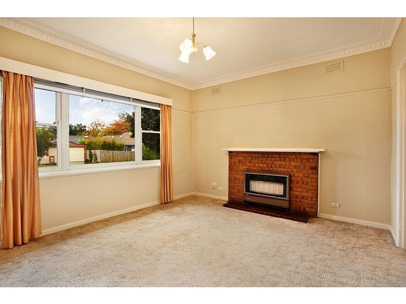 35 Hunter Drive, Blackburn South VIC 3130