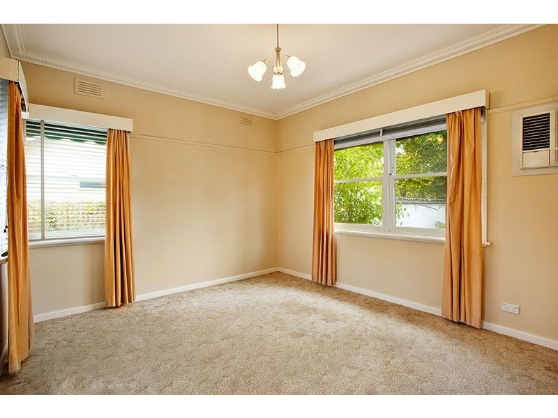 35 Hunter Drive, Blackburn South VIC 3130