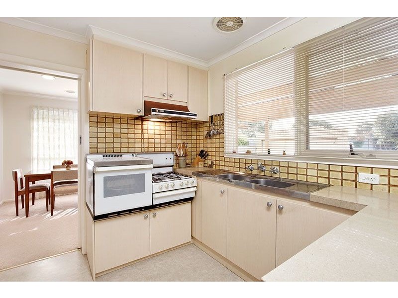 7 Taylor Avenue, Burwood East VIC 3151