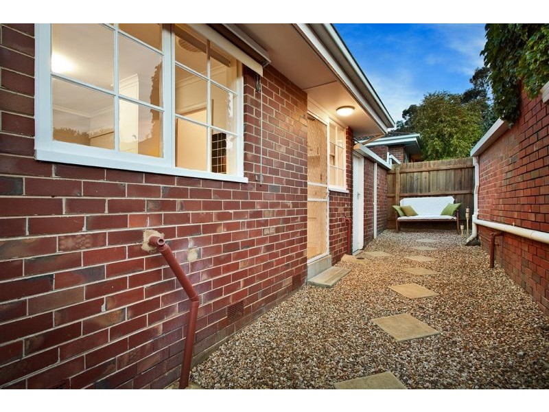 11/17 Kingsley Crescent, Mont Albert VIC 3127