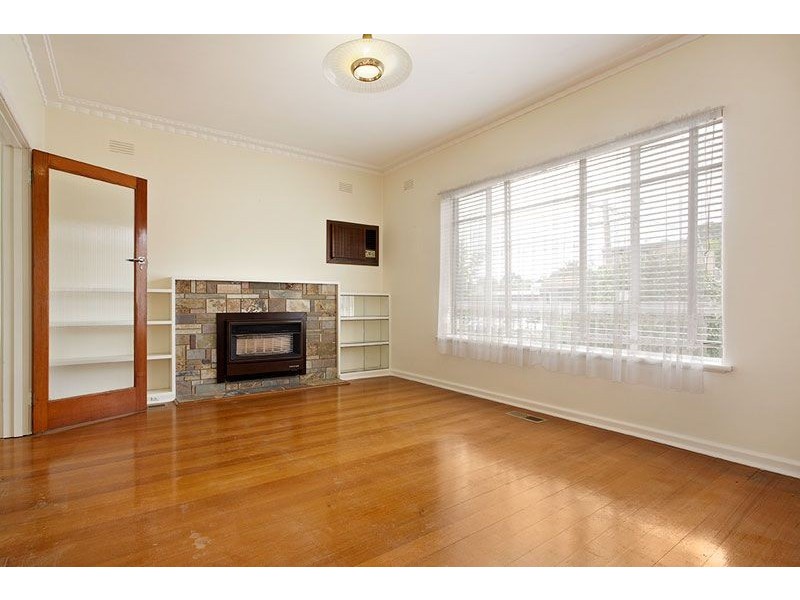 6 Diana Drive, Blackburn North VIC 3130