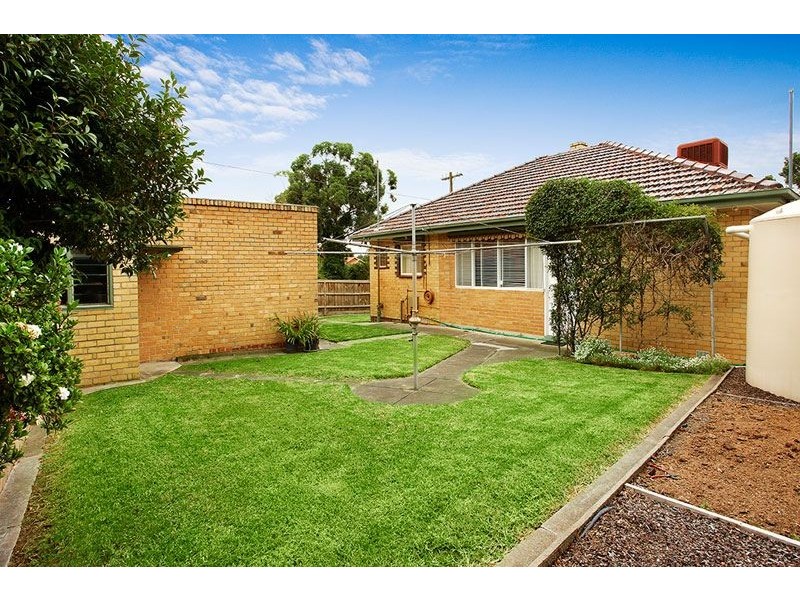 6 Diana Drive, Blackburn North VIC 3130