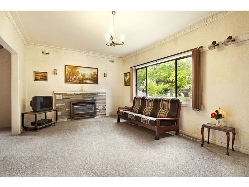 27 Elder Street, Blackburn VIC 3130